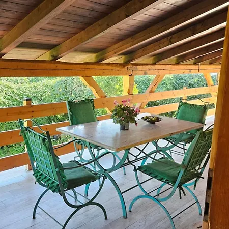 Villla Chiazzese بيت للعطل *