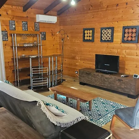 Villla Chiazzese بيت للعطل